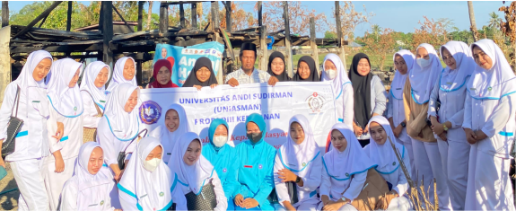 Foto Bersama Keluarga Korban Kebakaran