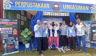 Foto Bersama Dengan Mahasiswa D3 Kebidanan