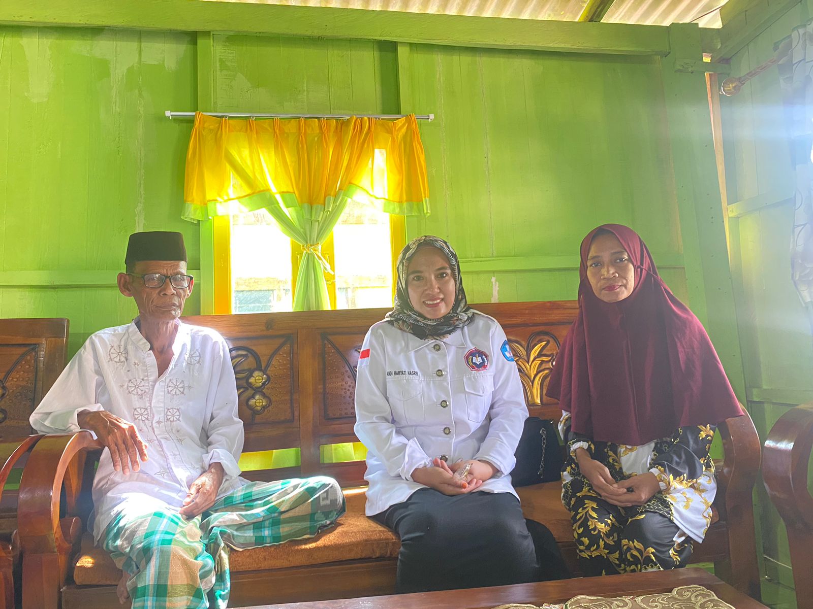 DOSEN_DAN_TETUAH_ADAT_BAJO1.jpg